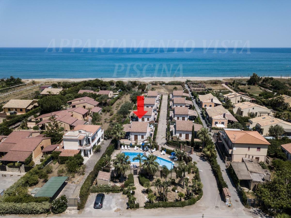 Mansarda Con Vista Piscina Villa กัมโปเฟลิเช ดิ โรชเชลลา ภายนอก รูปภาพ