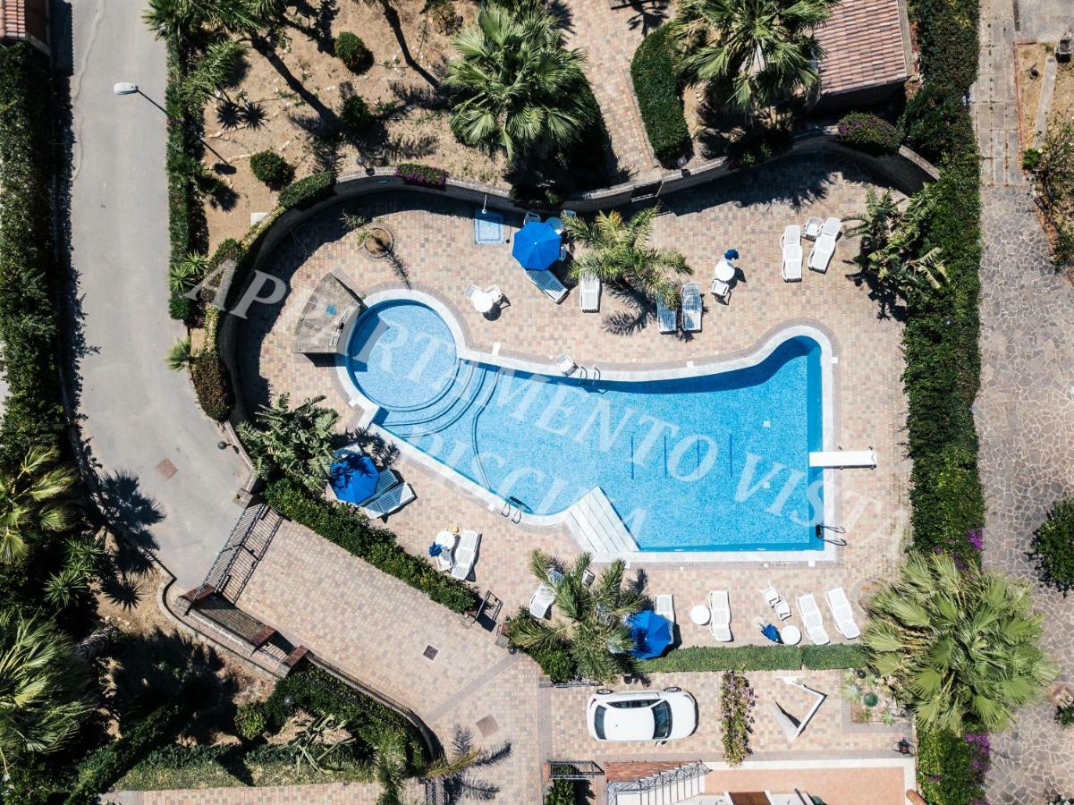 Mansarda Con Vista Piscina Villa กัมโปเฟลิเช ดิ โรชเชลลา ภายนอก รูปภาพ